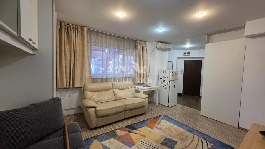 Apartament cu 2 camere semidecomandat, mobilat în P-ța Romană