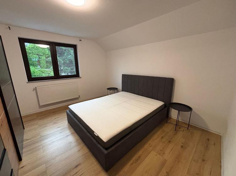 Apartament cu 3 camere semidecomandat, mobilat în Parcul Carol
