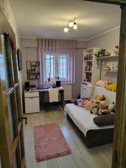 Vand apartament 3 camere centru - 9