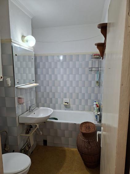 Apartament cu 2 camere semidecomandat în Prundu