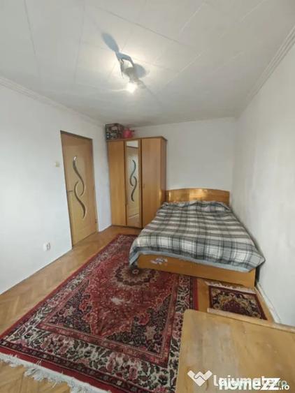 Apartament cu 2 camere semidecomandat în Săsar
