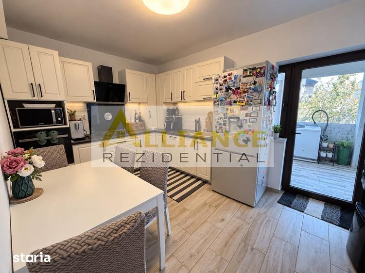 Casă cu 4 camere cu Teren 370 Mp în Central