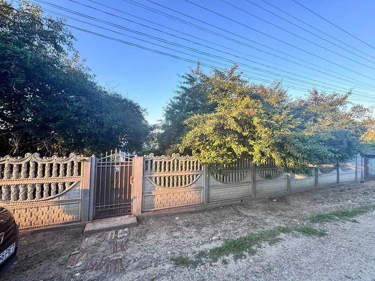 Casă cu Teren 2700 Mp în Scoposeni (Gorban)