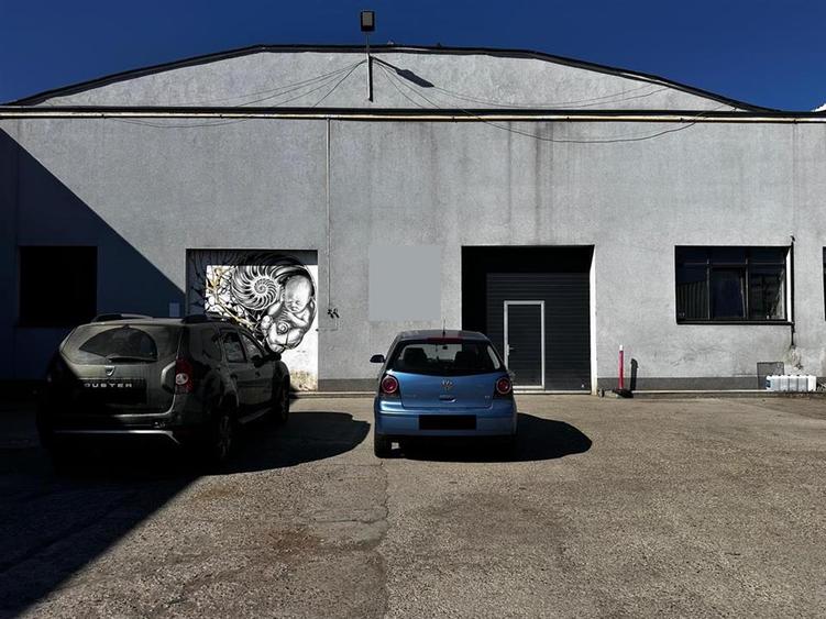 Spațiu industrial, de 200 mp, în Baza 3