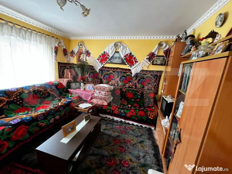 Casă cu 7 camere cu Teren 4200 Mp în Central