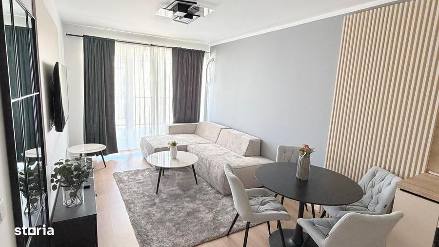 Apartament cu 3 camere decomandat în Exterior Vest