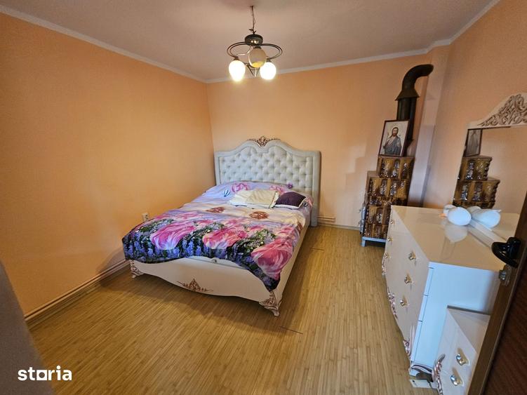 Casă cu 3 camere cu Teren 389 Mp în Ștefănești