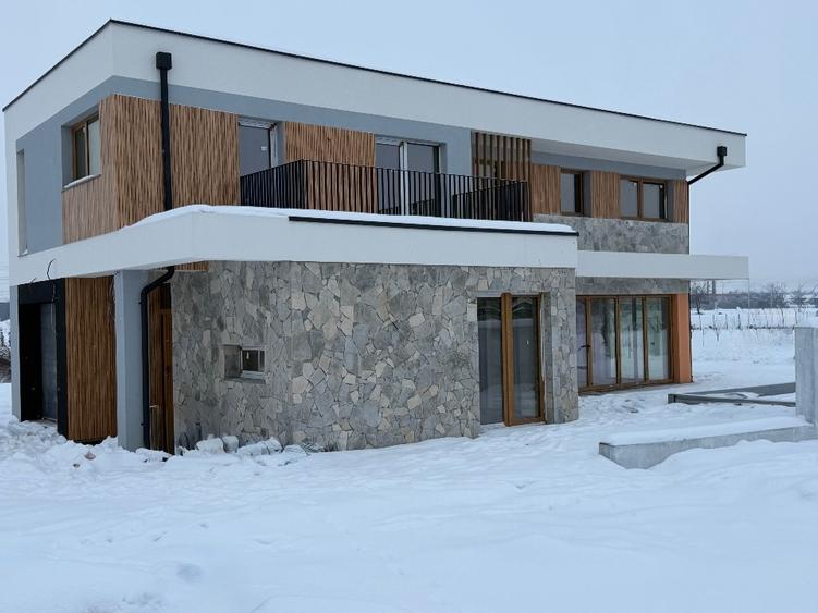 Casă individuală cu 4 camere cu Teren 550 Mp în Apahida