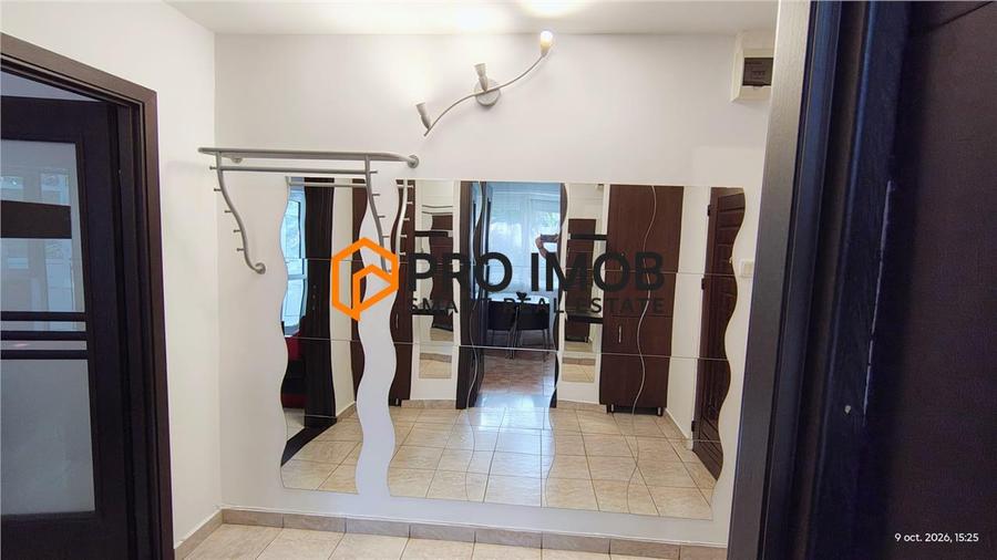 Apartament cu 2 camere semidecomandat, mobilat în Micro 3