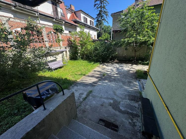 Apartament cu 2 camere, mobilat în Sub Arini