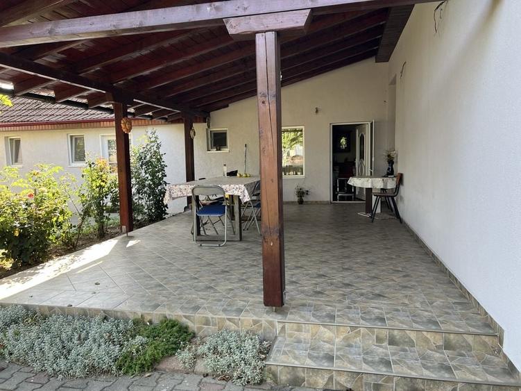 Casă cu 3 camere în Apa