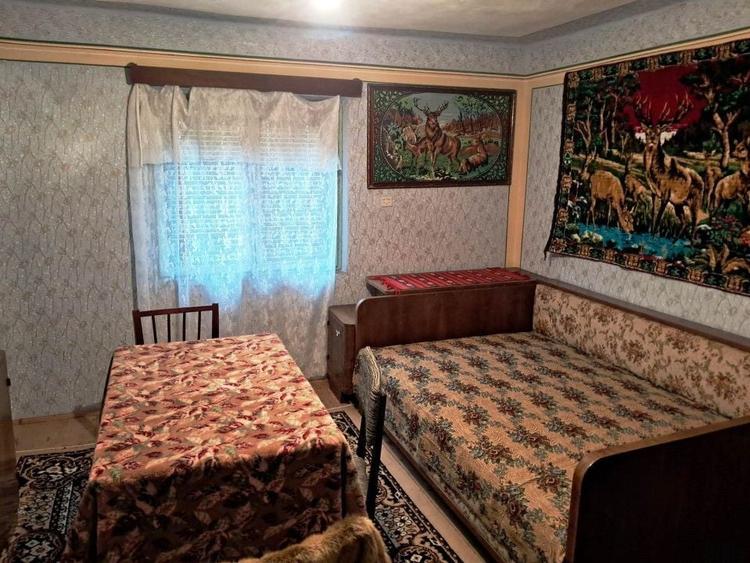 Casă individuală cu 4 camere cu Canalizare în Baia de Fier