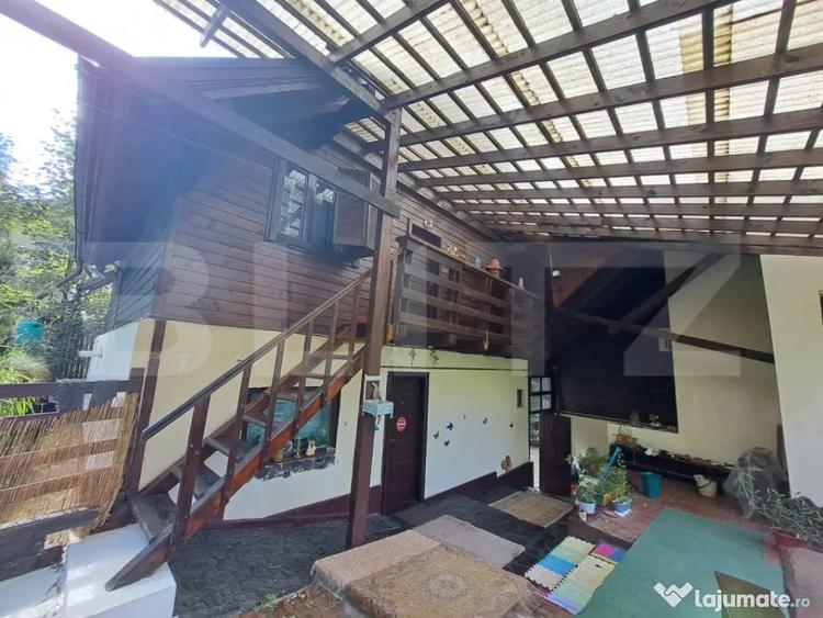 Casă cu 4 camere cu Teren 1209 Mp în Moieciu