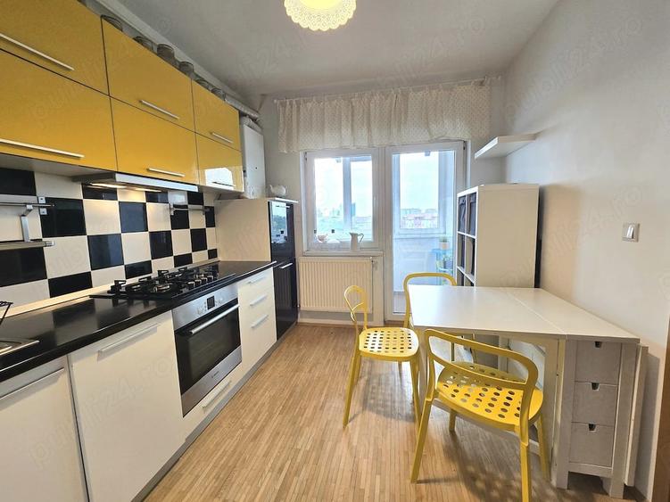 Apartament cu 3 camere decomandat în Aradului