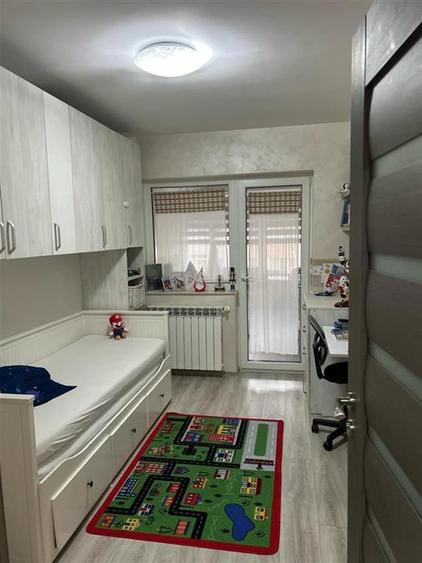Apartament cu 3 camere decomandat în Nord