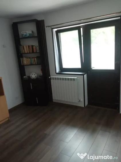 Apartament cu 3 camere decomandat în Dancu