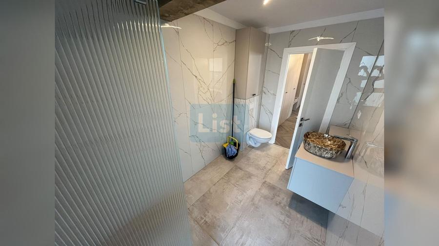 Apartament cu 3 camere semidecomandat în Gheorgheni