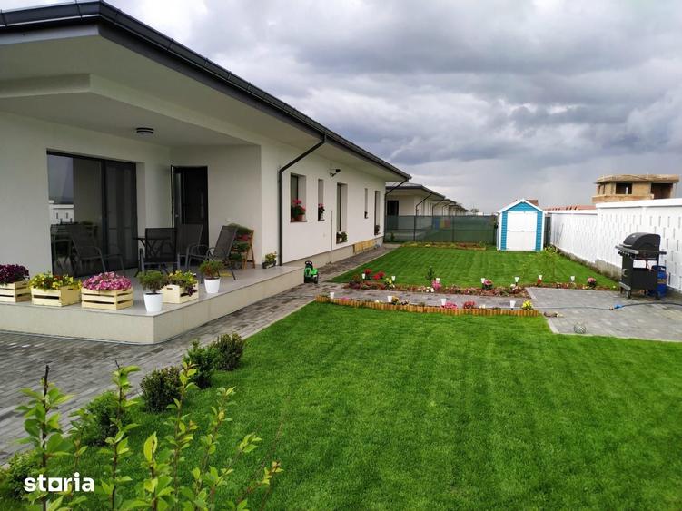 Casă cu 4 camere cu Teren 500 Mp în Cristian