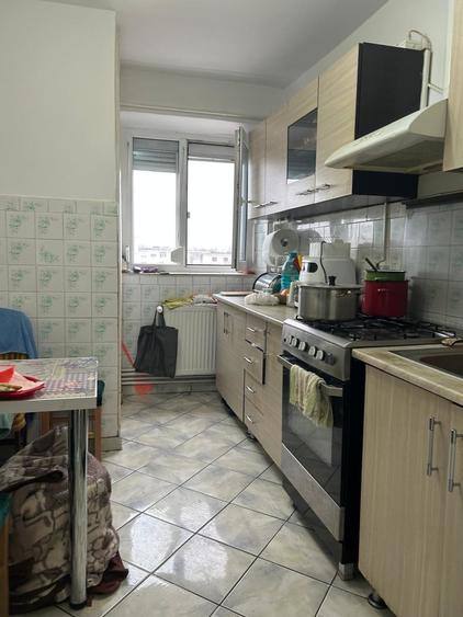 Apartament cu 3 camere decomandat în Siderurgiștilor