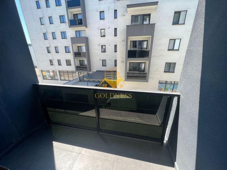 Apartament cu 3 camere semidecomandat, mobilat în Dâmbul Rotund