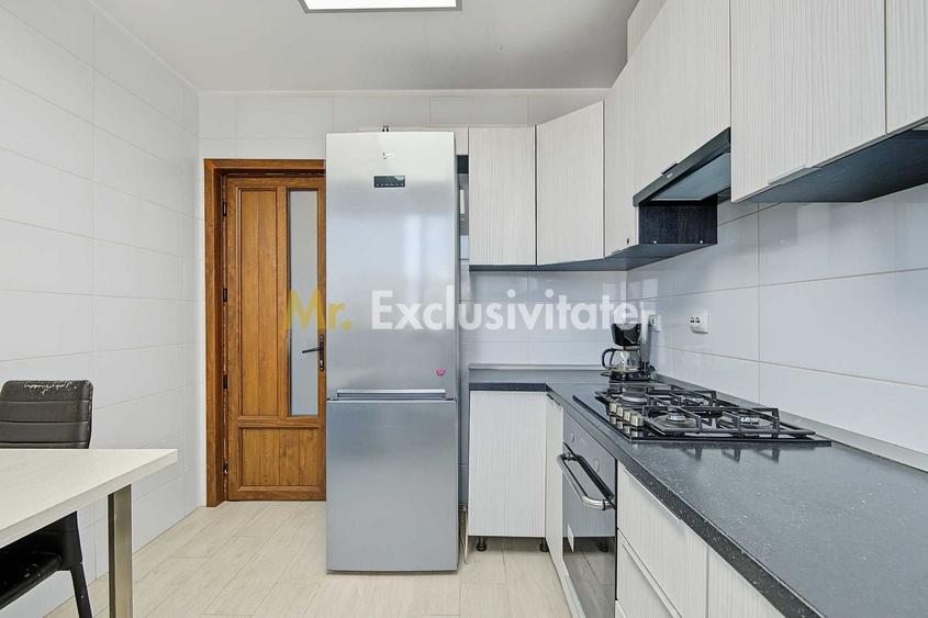 Apartament cu 3 camere decomandat, mobilat în Central