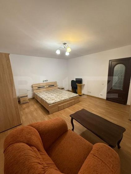 Apartament cu 2 camere decomandat, mobilat în Central — fotografia 3