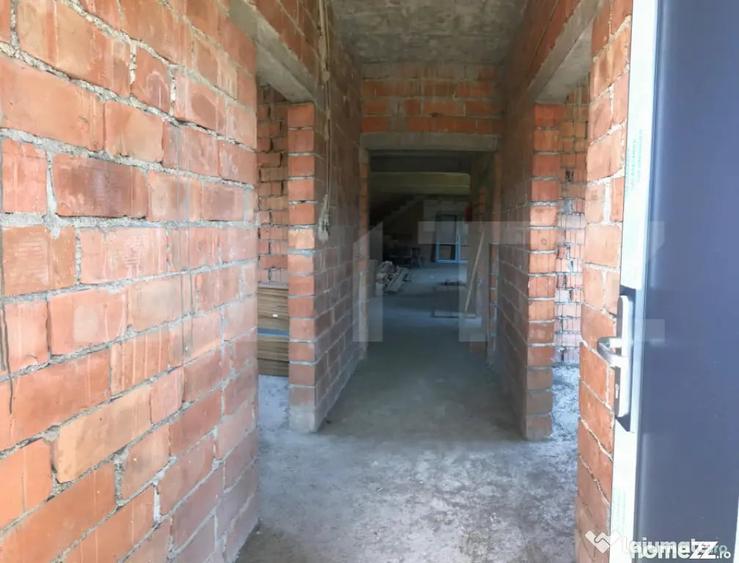 Casă cu 2 camere cu Teren 3050 Mp în Bezdead