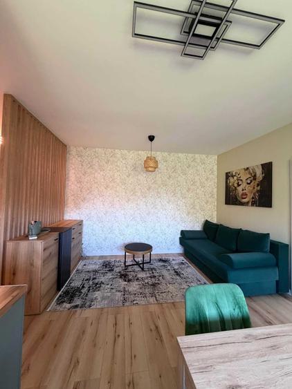 Apartament cu 3 camere decomandat în Andrei Mureșanu