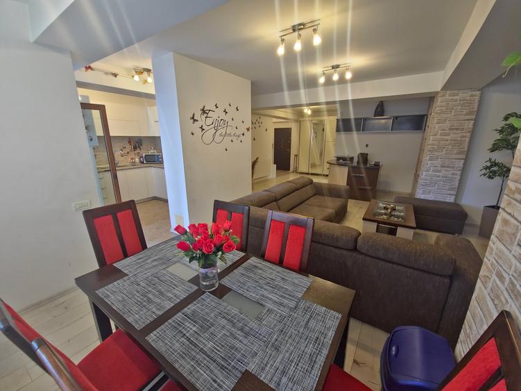 Apartament cu 3 camere decomandat, mobilat în Energia