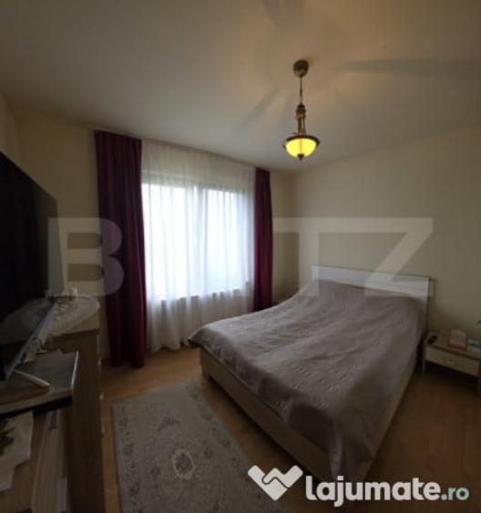 Casa de vanzare, 6 camere, 340 mp, cu 22 arii de teren, zona - 6