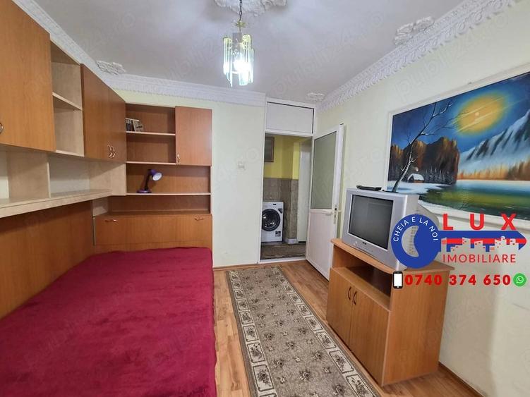 Apartament cu 3 camere decomandat în E3