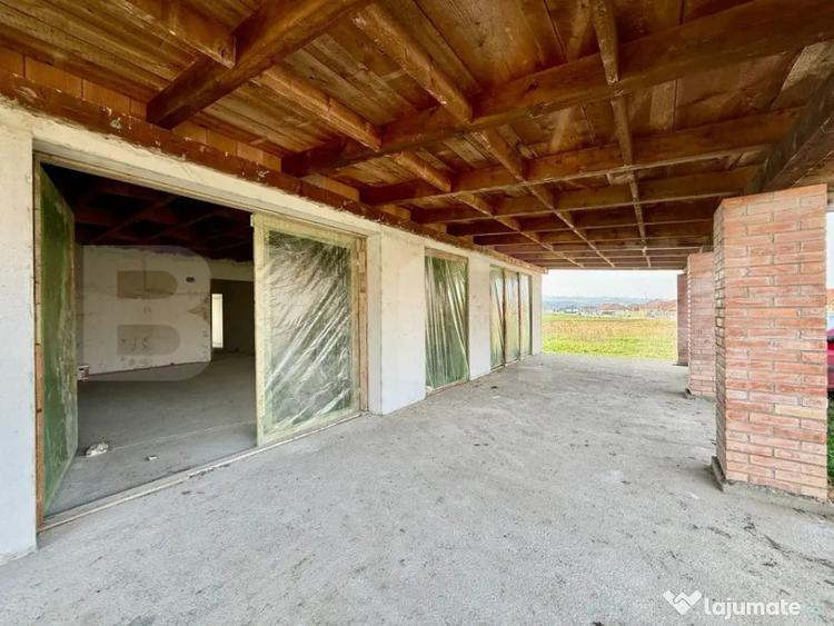 Casă cu 3 camere cu Teren 743 Mp în Ciugud