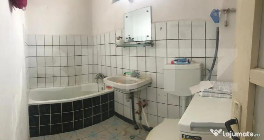 Casă cu 4 camere cu Teren 3920 Mp în Ulmi