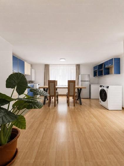 Casă cu 4 camere cu Teren 723 Mp în Central