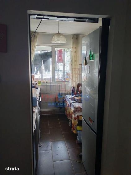 Apartament cu 2 camere semidecomandat în Podu Roș