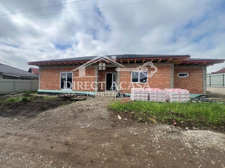 Casă individuală cu 4 camere cu Canalizare în Sâncraiu de Mureș