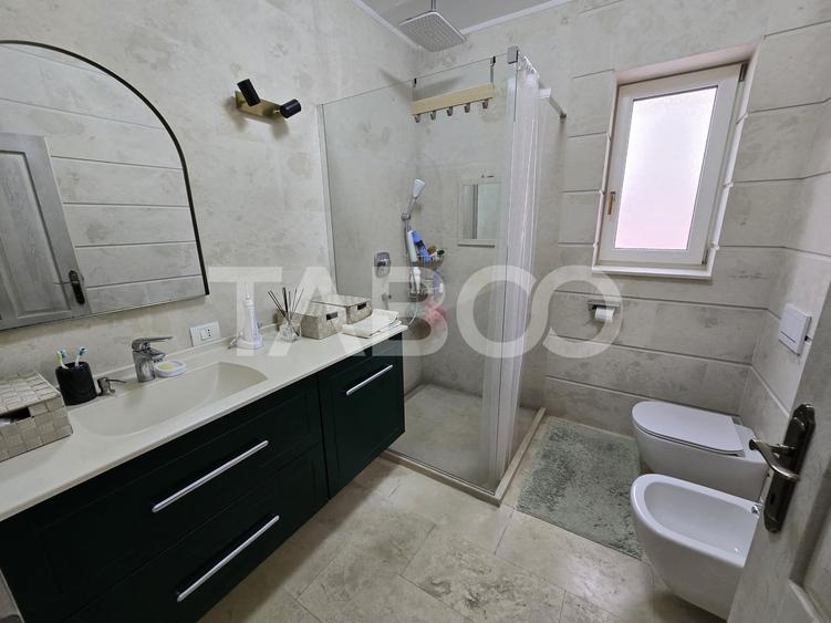 Casa individuala de vanzare teren 852 mp 5 camere 2 bai Selimbar Sibiu - 9