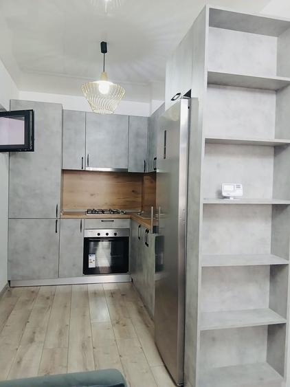 Apartament cu 2 camere decomandat în