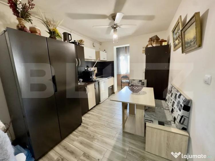 Apartament cu 3 camere decomandat în Cetate