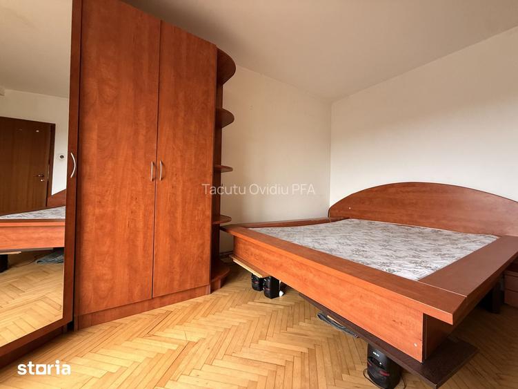 Ap. 3 camere , decomandat , centrala pe gaz - Judetean