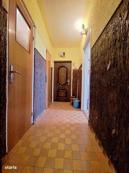 Apartament cu 3 camere decomandat în Obor