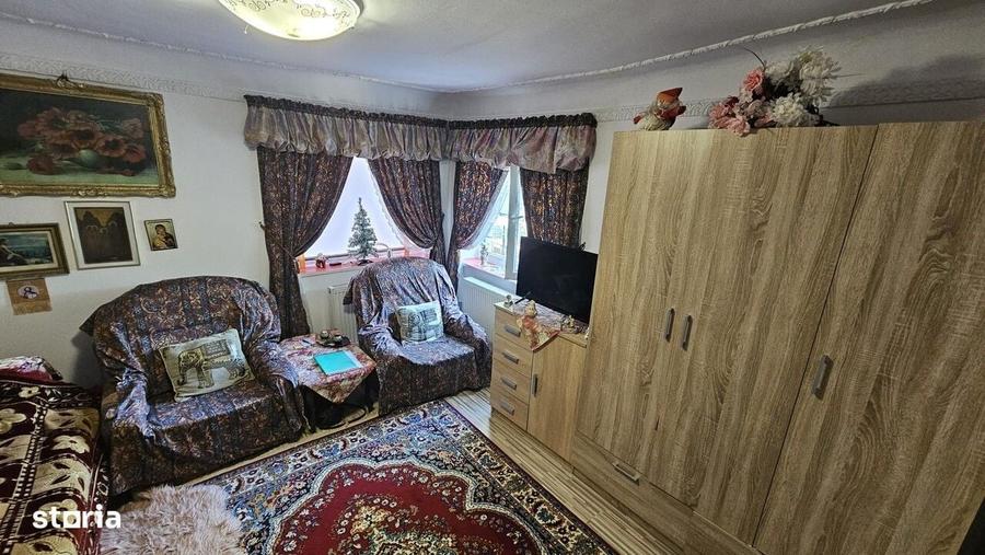 Casă cu 3 camere în Central
