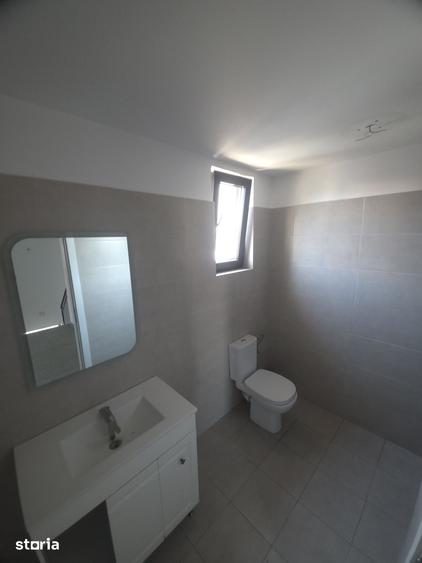 Casă cu 4 camere cu Teren 120 Mp în Central