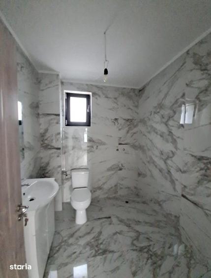 Casă cu 3 camere cu Teren 300 Mp în Central