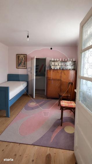 Casă cu 5 camere cu Teren 2905 Mp în Ciugud
