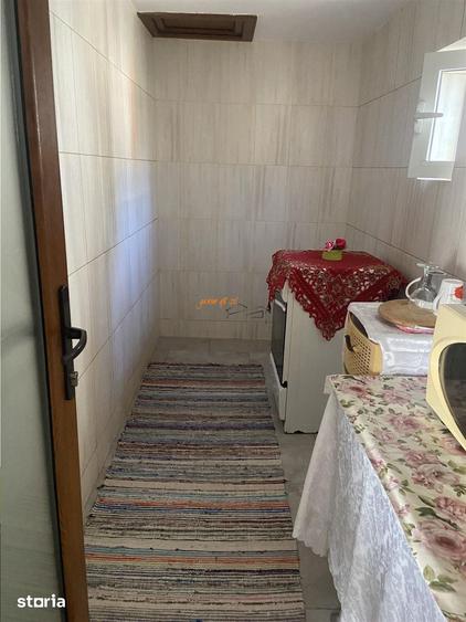 Casă cu 4 camere cu Teren 1287 Mp în Măicănești
