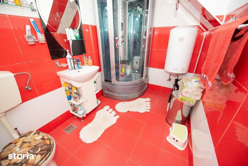 Casă cu 4 camere cu Teren 1596 Mp în Bujoreni