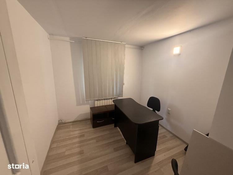 Apartament cu 4 camere în Micro 3