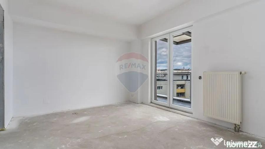 Apartament cu 4 camere semidecomandat în Semicentral