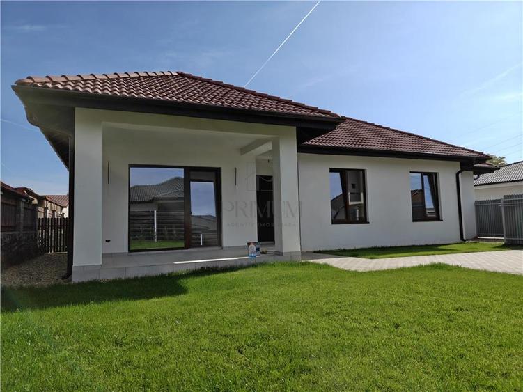 Duplex cu 4 camere cu Canalizare în Moșnița Nouă